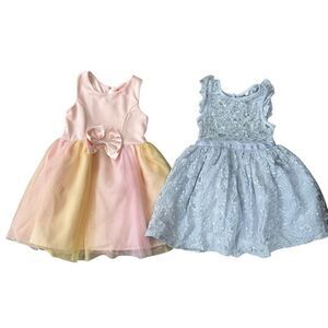 Set of 2 girls short sleeve dresses size 5T